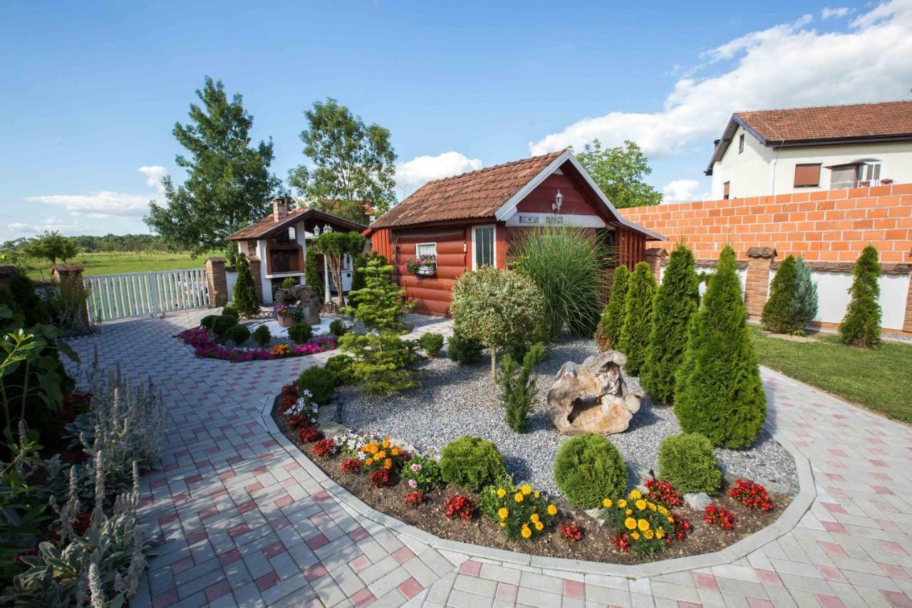 Apartments Margetic Zivike Exterior photo
